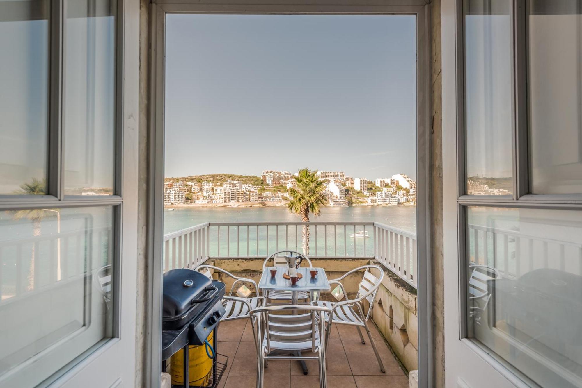 Blue Harbour 2 Bedroom Seafront Apartments With Stunning Seaviews - By Getawaysmalta St Paul's Bay Exterior foto